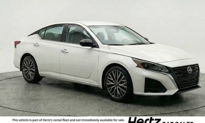 2025 Nissan Altima SV