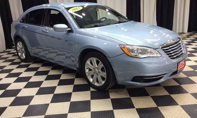 2013 Chrysler 200 Touring