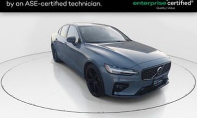 2024 Volvo S60 Plus Dark