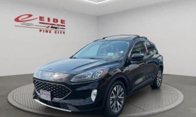2020 Ford Escape Titanium Fhev