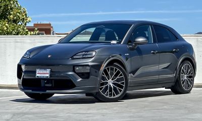 2025 Porsche Macan Electric