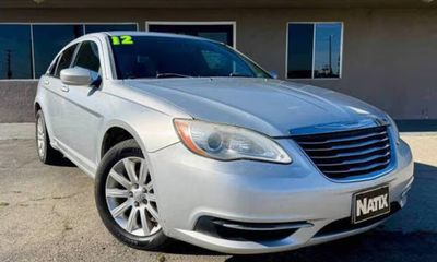 2012 Chrysler 200 Touring