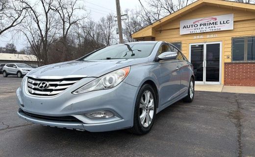 2011 Hyundai Sonata Middle Level