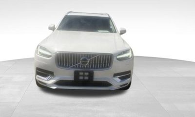 2025 Volvo XC90 Plus Bright