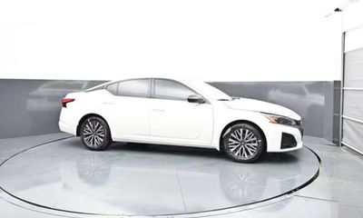 2026 Nissan Altima SV