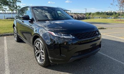 2023 Land Rover Range Evoque SE