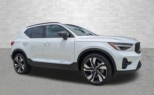 2023 Volvo XC40 Plus Dark