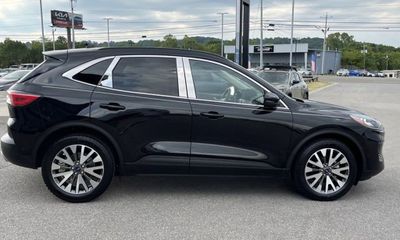 2020 Ford Escape Titanium