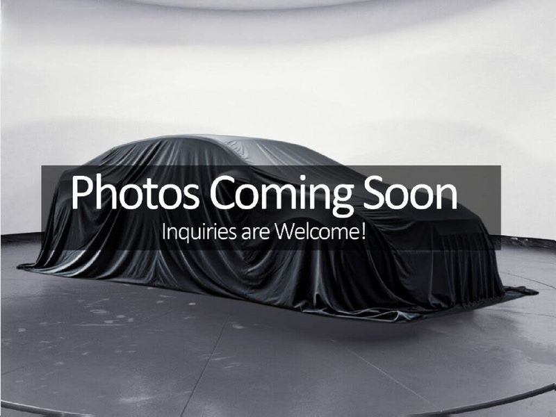 2019 Hyundai Elantra — a typically priced live listing