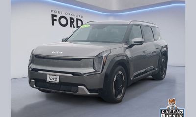 2024 Kia EV9 Land
