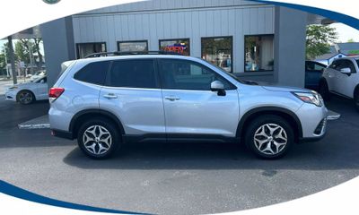 2022 Subaru Forester Premium