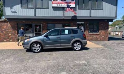 2006 Pontiac Vibe Base