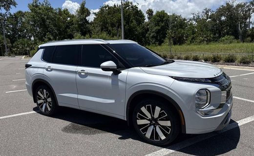 2025 Mitsubishi Outlander SEL