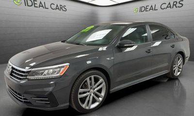 2018 Volkswagen Passat S R Line
