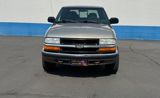 2001 Chevrolet S-10 Pickup S10