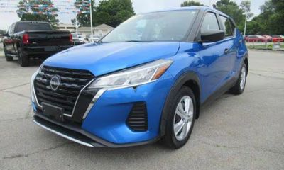 2023 Nissan Kicks S