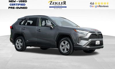 2025 Toyota RAV4 LE