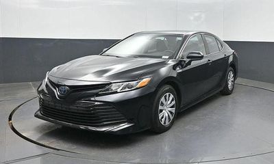 2019 Toyota Camry LE Hybrid