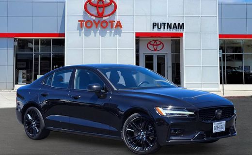 2024 Volvo S60 Plus Black Edition