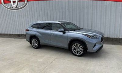 2023 Toyota Highlander Platinum