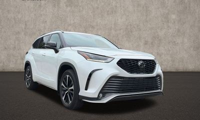 2022 Toyota Highlander XSE