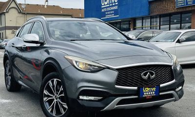 2017 Infiniti QX30 Premium