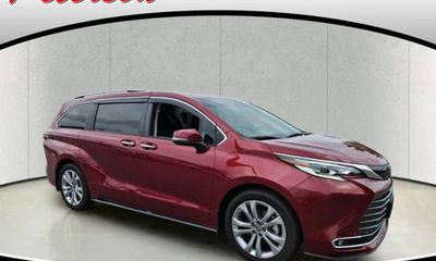2023 Toyota Sienna Platinum