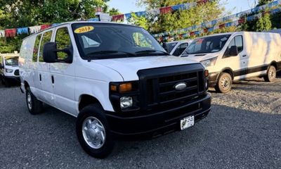 2014 Ford E-Series E 350 Super