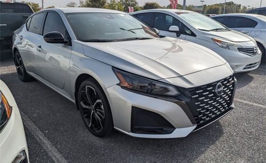 2023 Nissan Altima SR