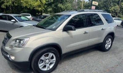 2012 GMC Acadia SLT 1