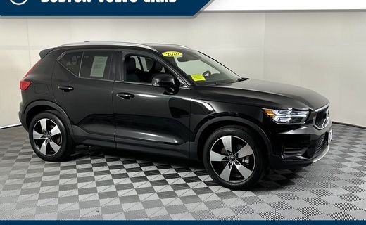 2020 Volvo XC40 Momentum