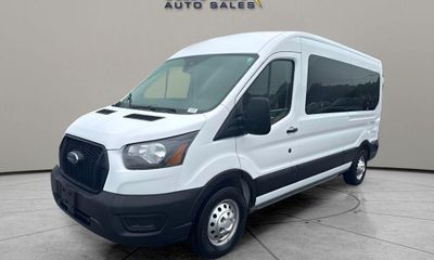 2024 Ford Transit Medium Roof