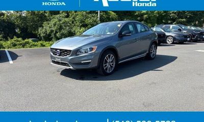 2016 Volvo S60 Cross Country Platinum