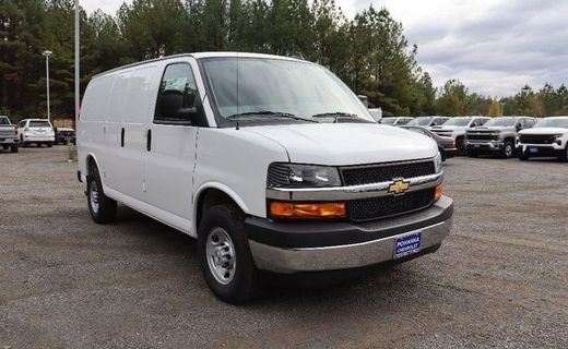 2025 Chevrolet Express 2500