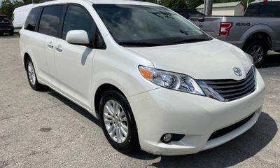 2015 Toyota Sienna XLE