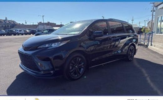 2023 Toyota Sienna XLE
