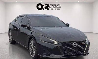 2023 Nissan Altima SR