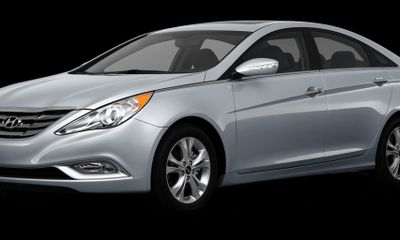 2011 Hyundai Sonata Middle Level