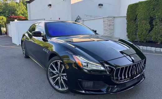 2020 Maserati Quattroporte Essence