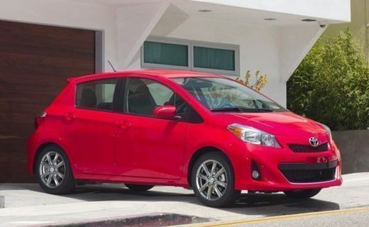 2015 Toyota Yaris LE