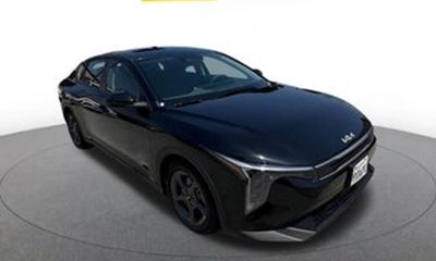 2025 Mazda MAZDA3 Preferred Package