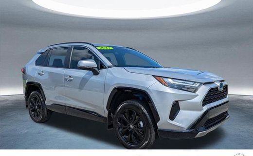 2024 Toyota RAV4 SE