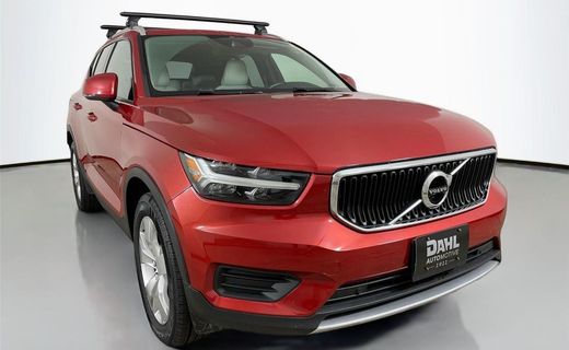2020 Volvo XC40 Momentum