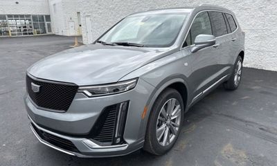 2024 Cadillac XT6 Premium Luxury Platinum