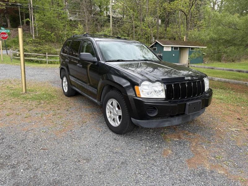 2005 Jeep Grand Cherokee — a typically priced live listing
