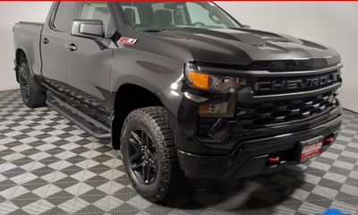 2024 Chevrolet Silverado Trail Boss Custom