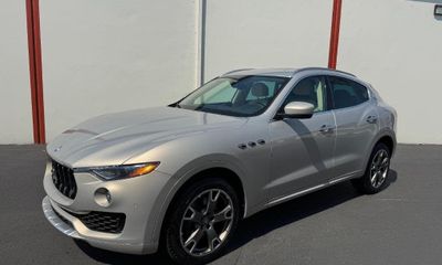 2017 Maserati Levante Luxury