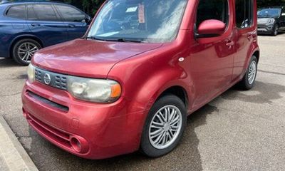 2010 Nissan Cube 1 8S