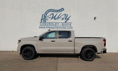 2026 Chevrolet Silverado Custom
