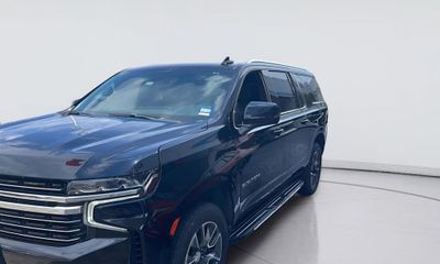 2023 Chevrolet Suburban LT